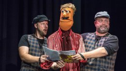 Teatr Form Wielu "Czyja to walizka?"